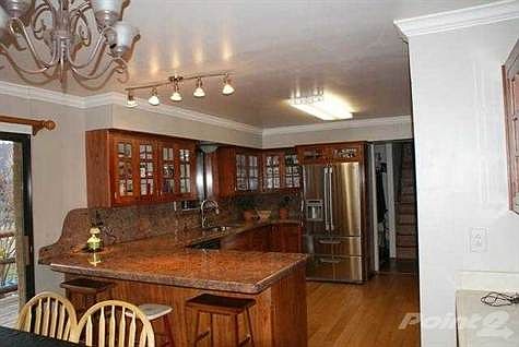 2nd image of 2186 S Woodland Ln