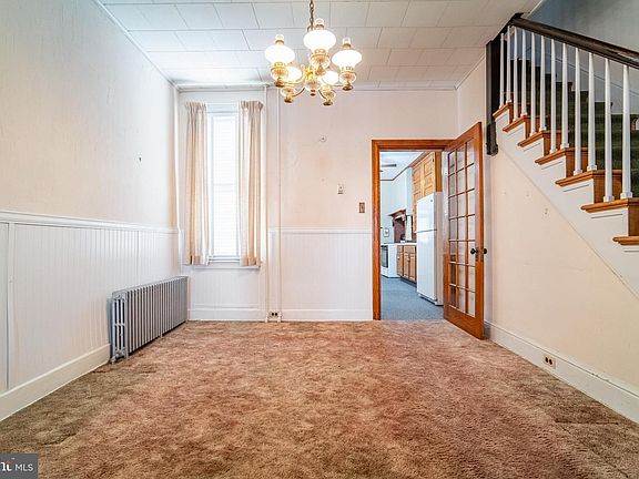 5th image of 808 E Philadelphia St