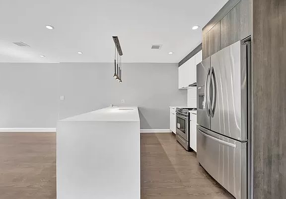 4th image of 114-49 168th St