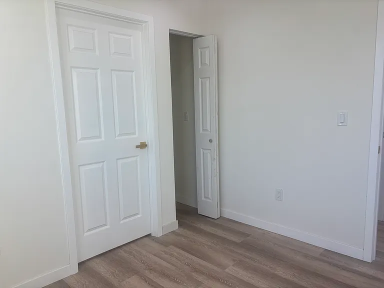 10714 Stanford Ave — Photo 11