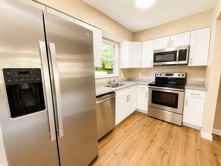 21491 Webbwood Ave — Photo 5