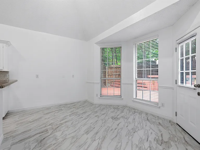 305 W Mill Valley Dr — Photo 13