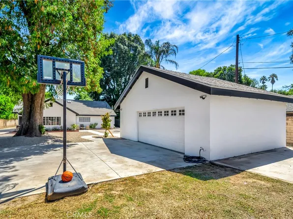 8452 Melvin Ave, Northridge, CA 91324