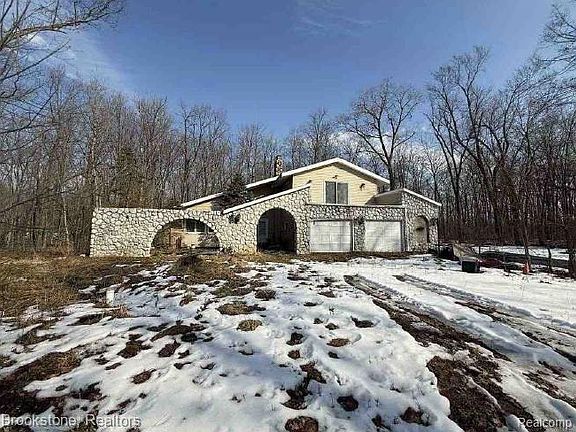 4th image of 5193 Vassar Rd