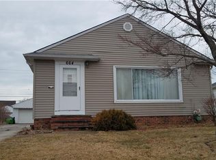 664 Glenhurst Rd, Eastlake, OH 44095