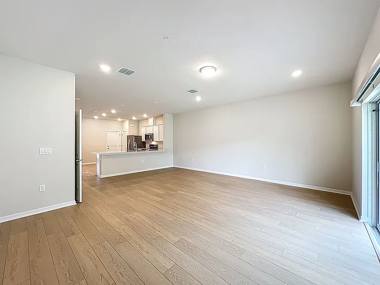 431 Meadowland Point — Photo 23