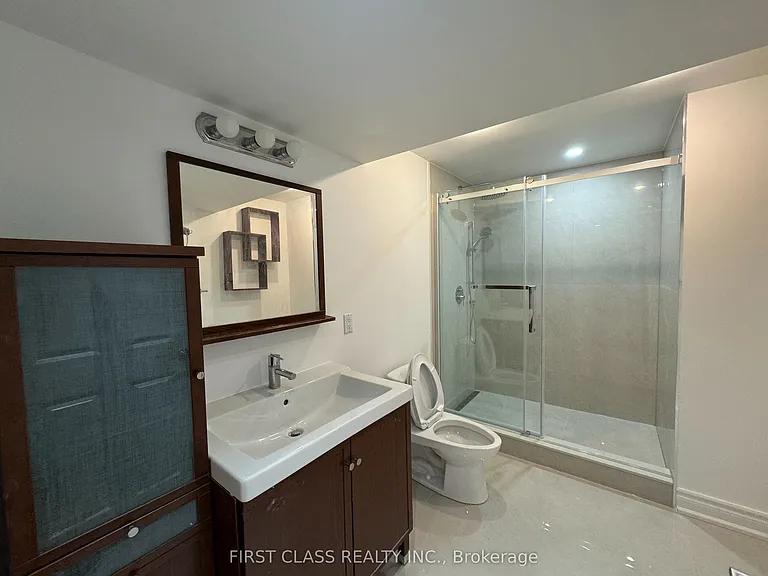 3162 Caulfield Cres #BASEMEN — Photo 5