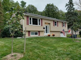 95 Smith St, Leominster, MA 01453