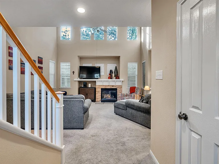 83 Scarlet Woods Ct #83 — Photo 4