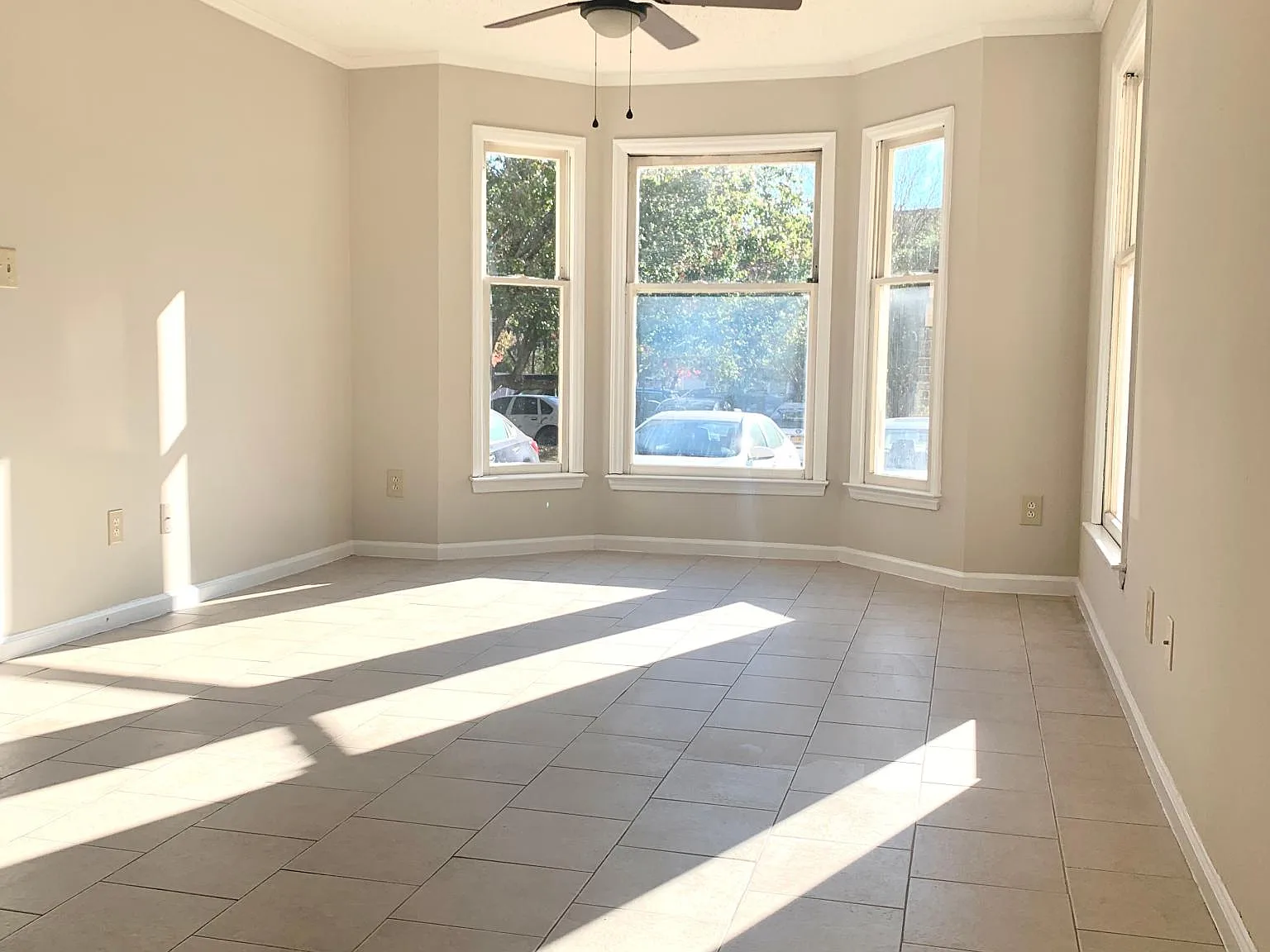 2 bed, 1040 sqft, $1,500 — Photo 3