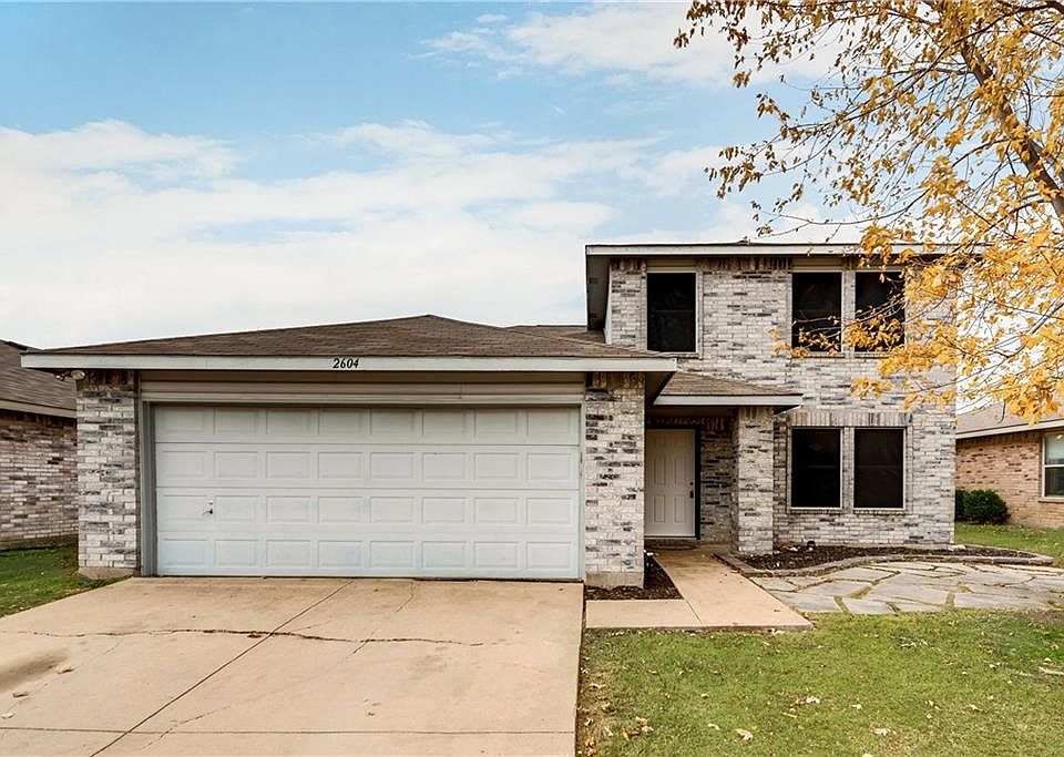 1st image of 2604 Pecan Dr