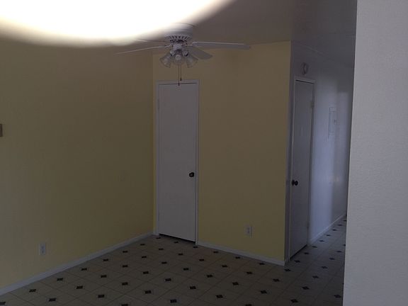 dining area tile