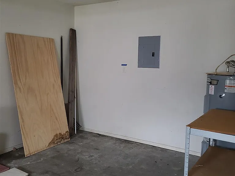 112 Mirabelle Cir — Photo 24