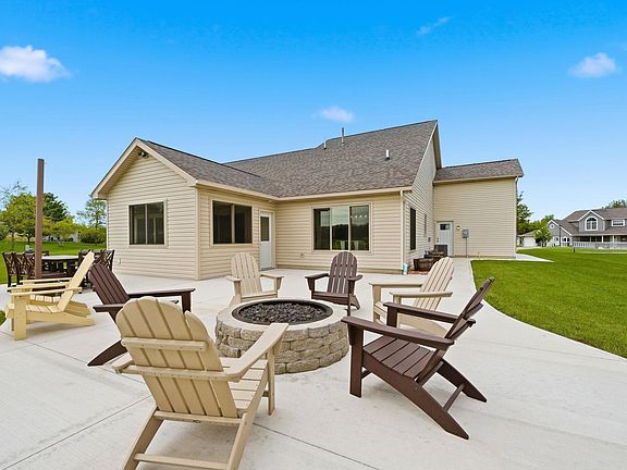 5th image of 15205 Wild Meadow Pl