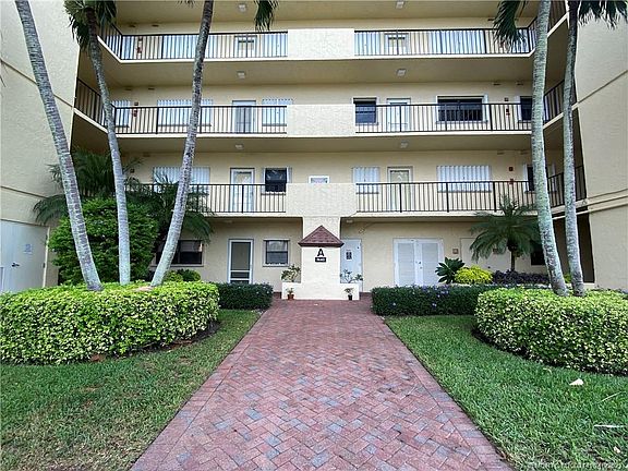 4th image of 7440 S Ocean Dr APT 223A
