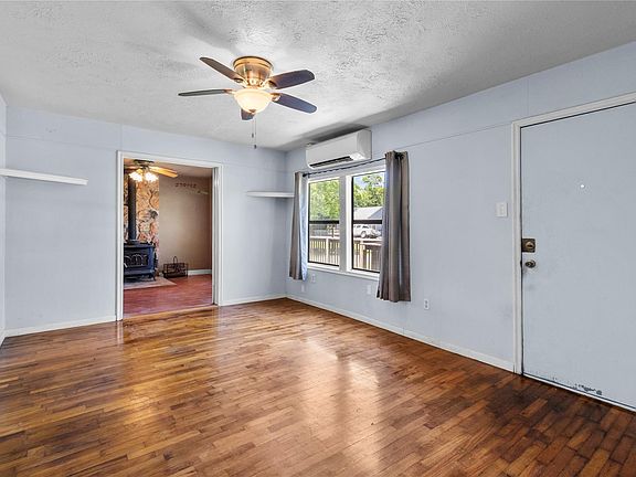 5th image of 2813 Avenue H