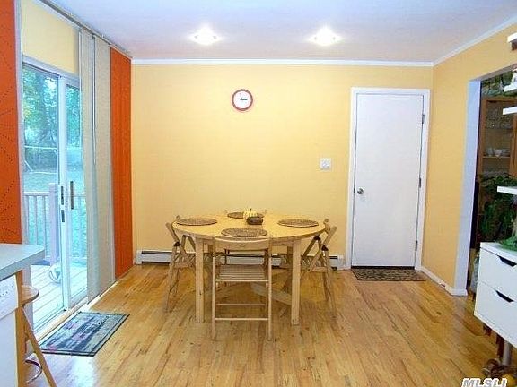4th image of 26 Arbutus Ln