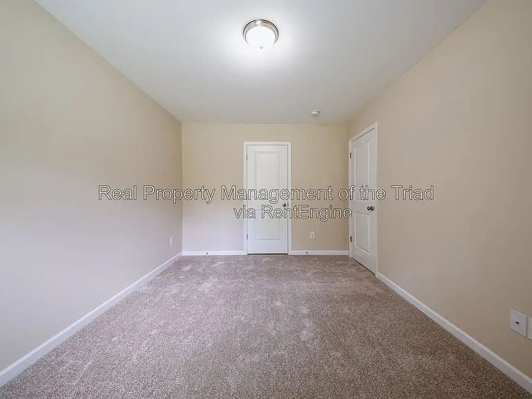 832 Prince Edward Rd — Photo 24