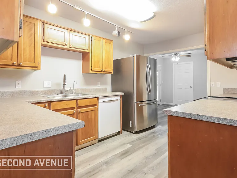 622 Martingale Dr — Photo 8