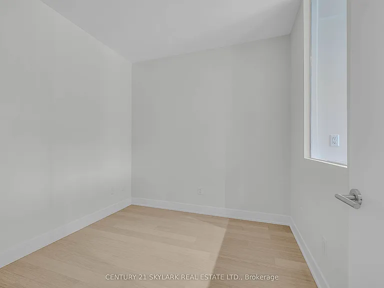322 Dupont St #206 — Photo 17