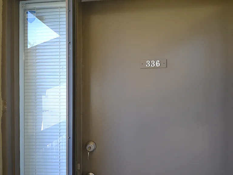 336 Woodlake Wynde — Photo 2