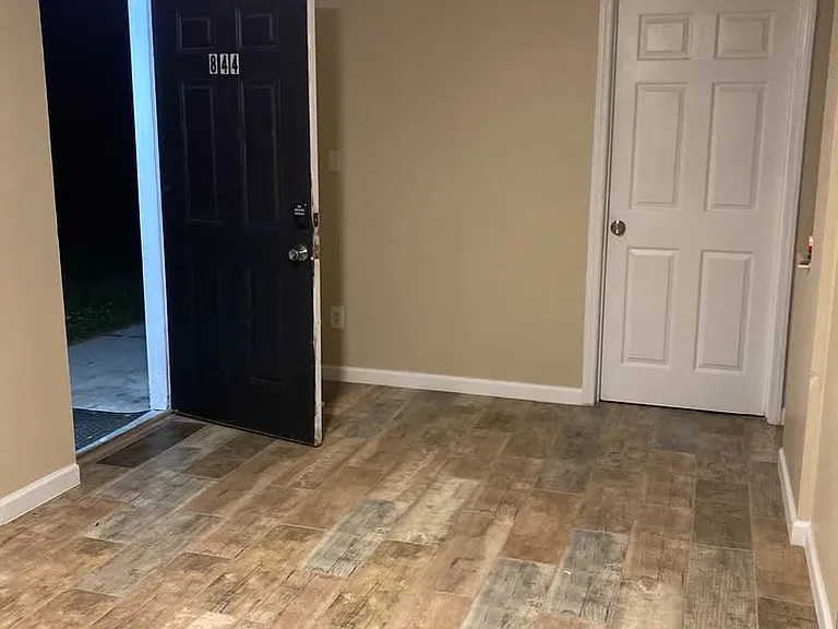 846 Calderwood Hwy #2 — Photo 2
