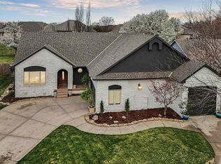3127 N Lakecrest Cir, Wichita, KS 67205