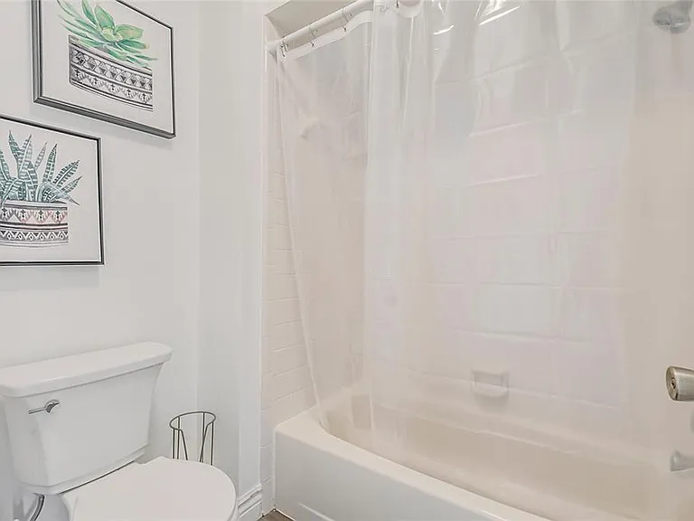 447 Hunter Cir — Photo 43