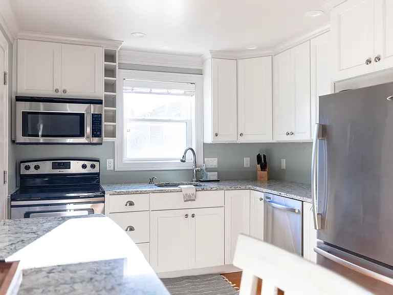 70 Carroll Ave #609 — Photo 3