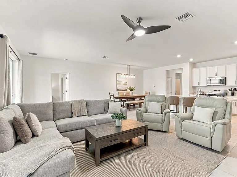 14711 Bluewater Rd — Photo 3