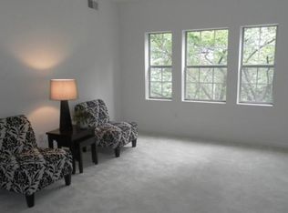 1719 N Troy St APT 399, Arlington, VA 22201