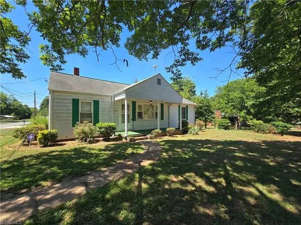 1301 W 5th Ave, Lexington, NC 27295