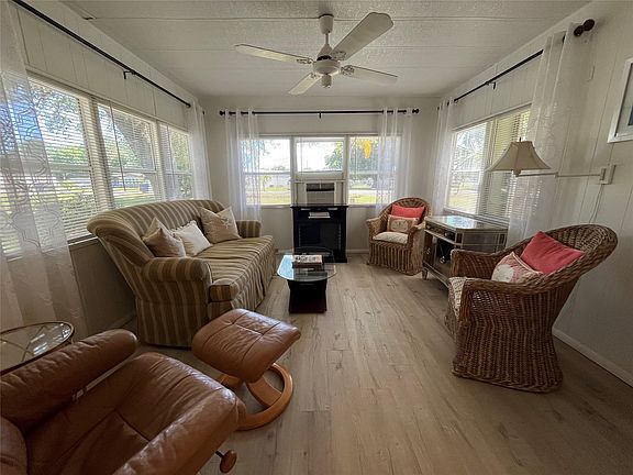 5th image of 17417 Brynwood