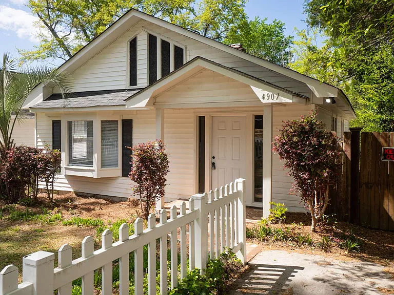 4907 Burke Ave — Photo 4