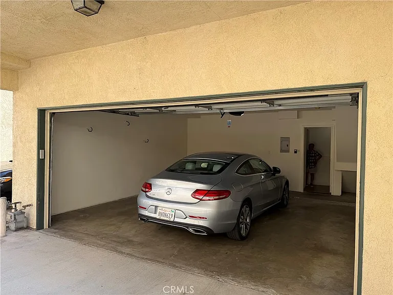 406 E California St #D — Photo 25