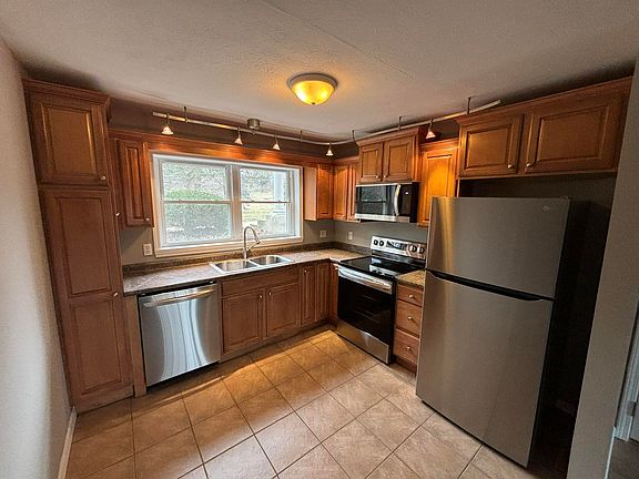 3rd image of 2028 N Old Us 31 APT 8