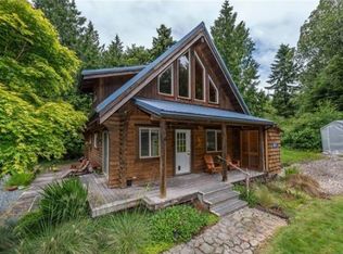 8933 Snee Oosh Ln, La Conner, WA 98257