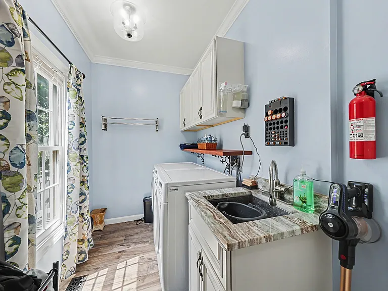 16652 Purcival Ct — Photo 44