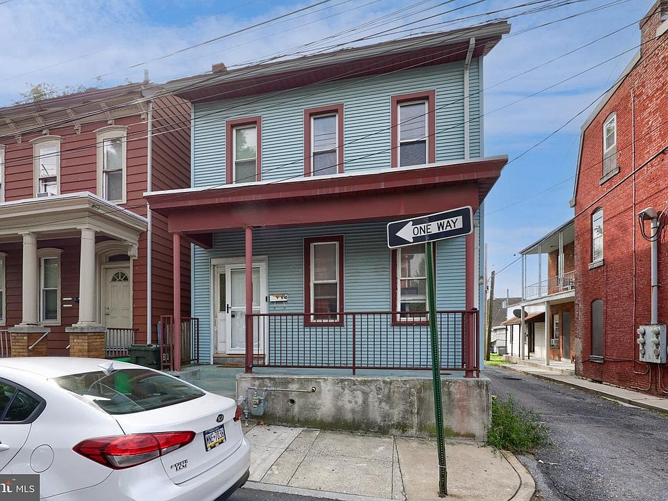 1st image of 916 Walnut St