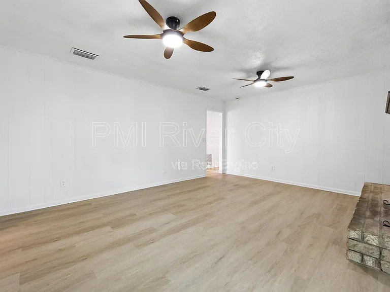 2860 Cedarcrest Dr — Photo 34