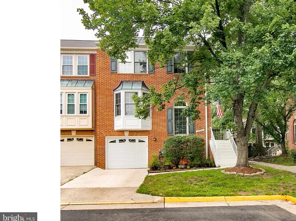 14758 Flower Hill Dr, Centreville, VA 20120