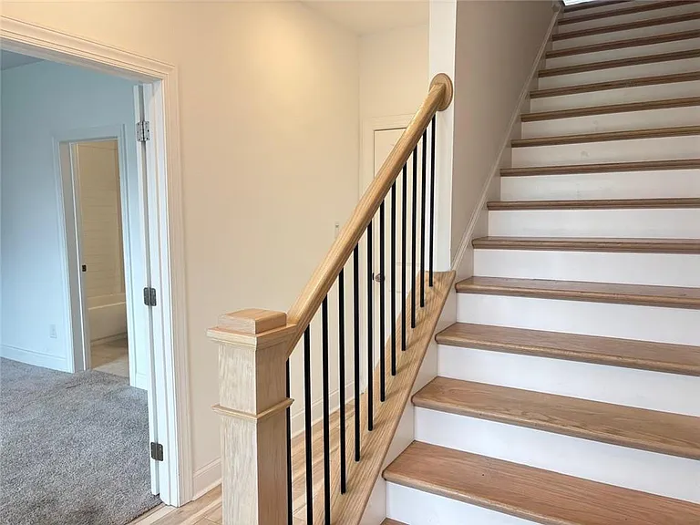 1343 Harvest Park Ln — Photo 2