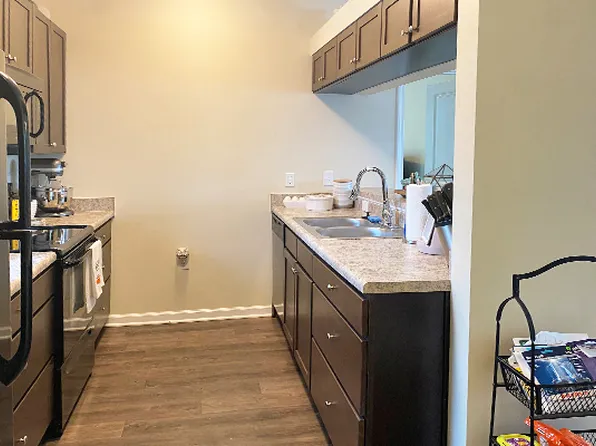 608 Castle St #201, Wilmington, NC 28401