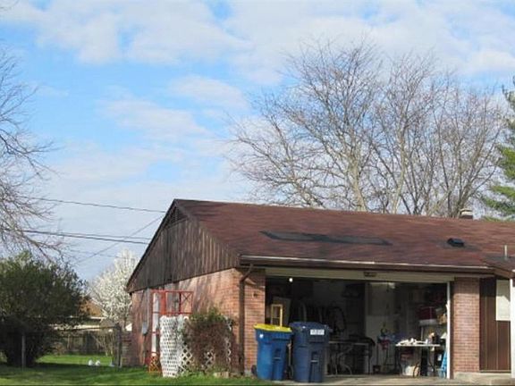2nd image of 4516 Sydenham Dr