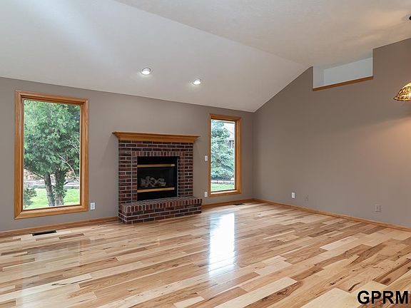 4th image of 19025 Olive St