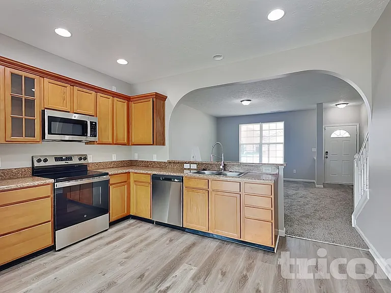 2027 Shadow Creek Blvd — Photo 5