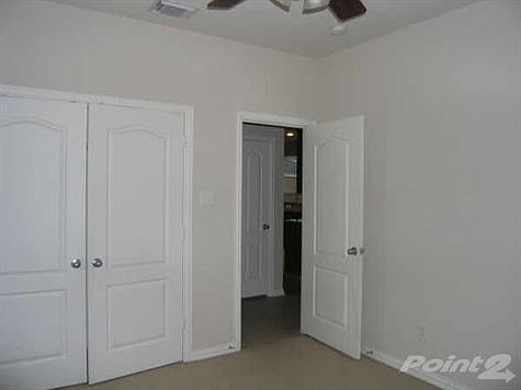 4th image of 6809 Ironhorse Dr