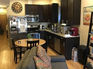 2215 W Medill Ave #2, Chicago, IL 60647
