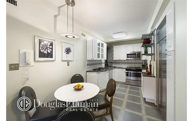 Sold by Douglas Elliman | media 37