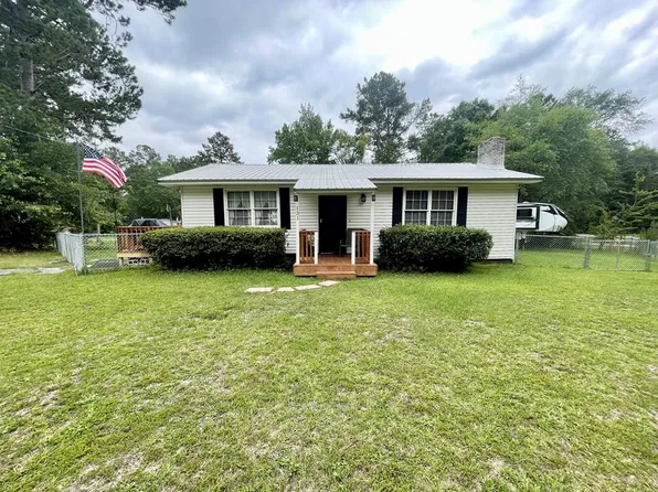 131 Richardson St, Ty Ty, GA 31795